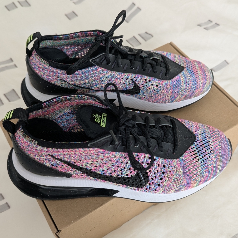 Nike Women's Air Max Flyknit Racer in Ghost Green / Pink & Black